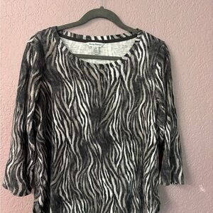 Tommy Bahama Womans Soft Animal Zebra Loft lightweight‎